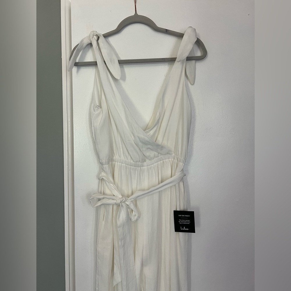 Lulus white jumper